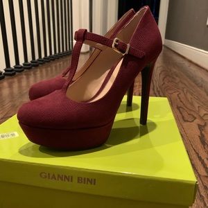 Wine/Burgundy Mary Jane Platform Heels - Size 6